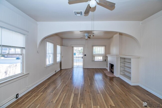 Photo - 632 S 4th Ave