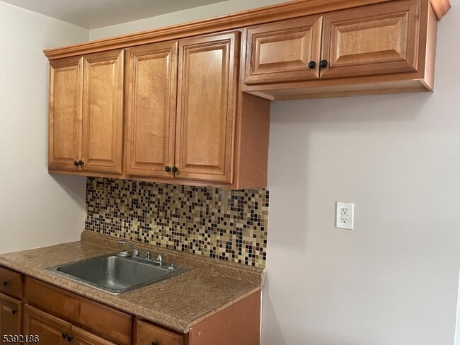 Photo - 384 E 9th Ave