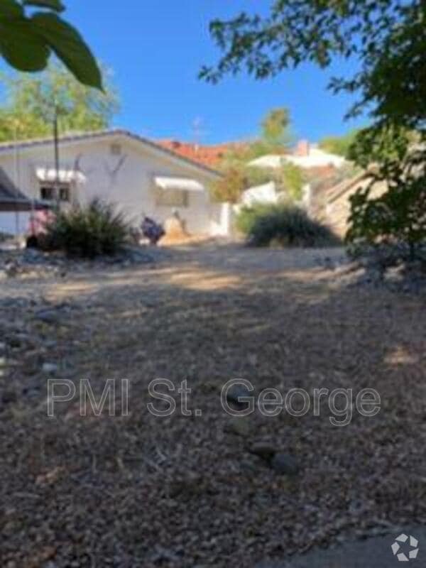Building Photo - 288 W Diagonal Rental