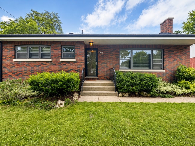 Building Photo - Upper level-73 Eugenia Street Barrie