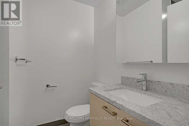 Photo - 2221 Yonge St Unit 1106
