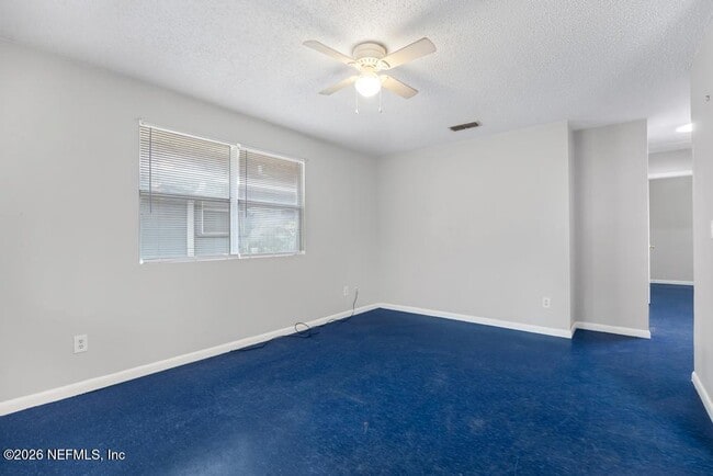Photo - 850 Spearing St