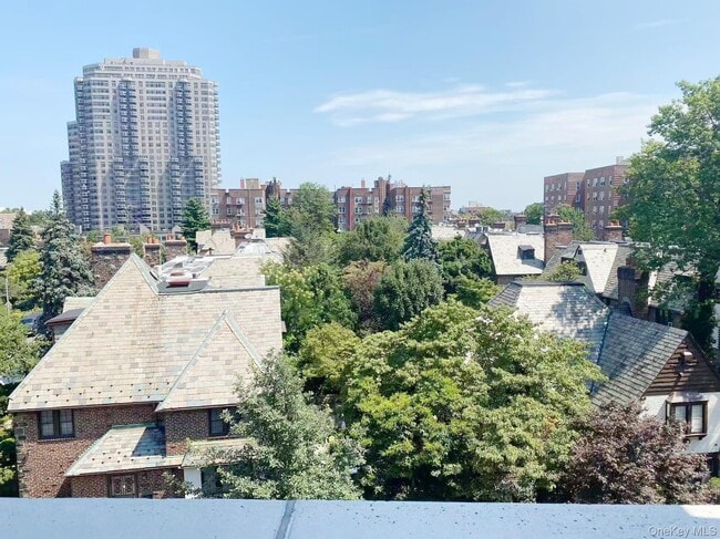 Photo - 75-40 Austin St Unit 4HR