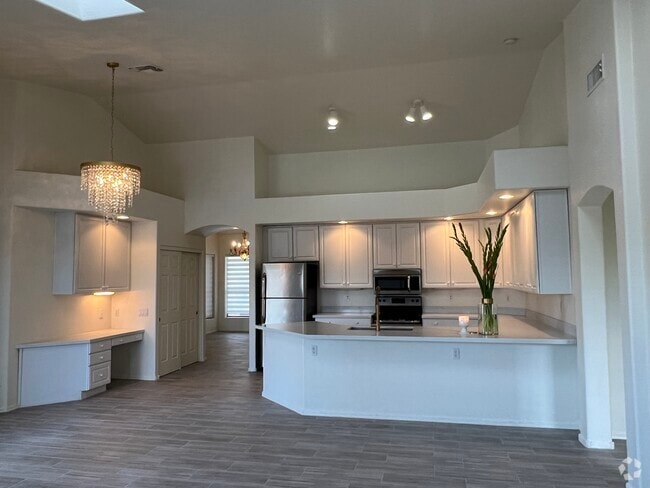Building Photo - 814 W Beechnut Dr Rental