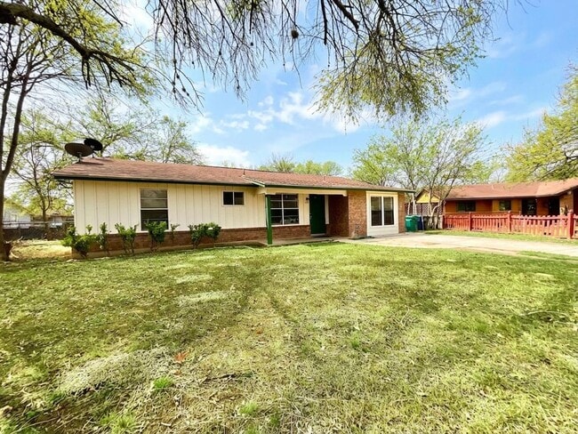 Photo - *MOVE IN SPECIAL* Tucked Away on a Cul-de-Sac | 3-Bedroom San Antonio Home!