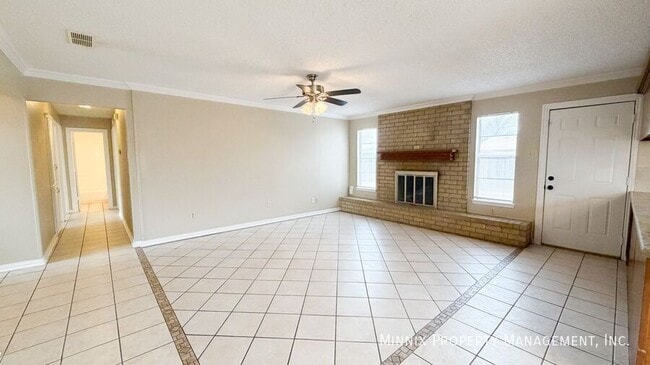 Photo - 2108 76th St