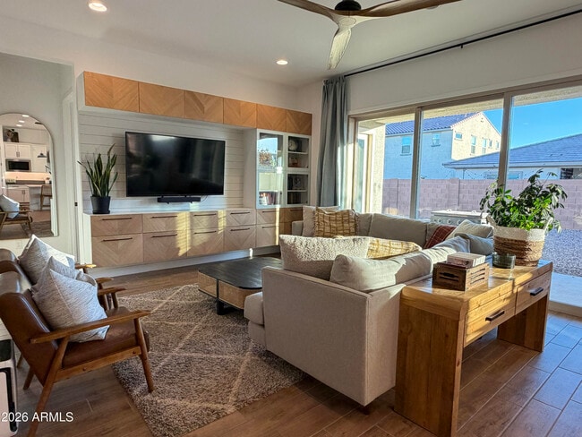 Photo - 10849 E Thunderbolt Ave