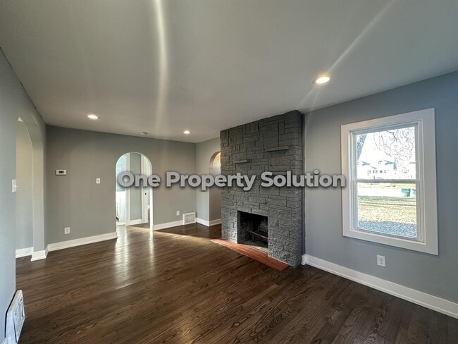 Photo - 6741 Columbia Ave