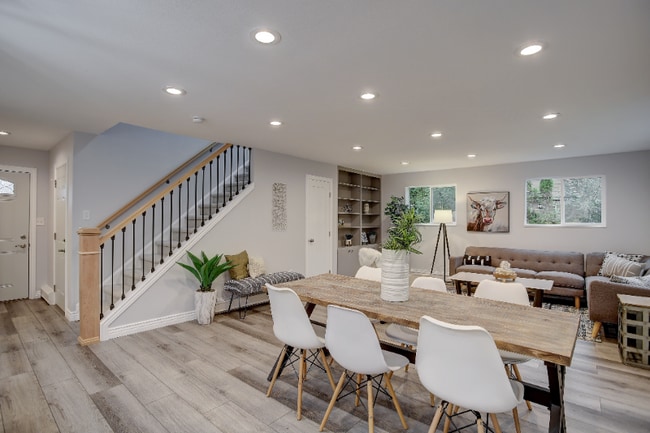 Photo - 2716 Parklake Dr