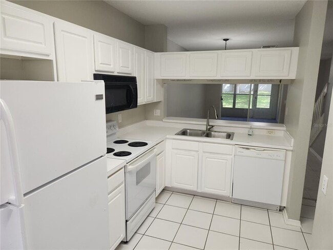 Photo - 2302 Lake Woodberry Cir