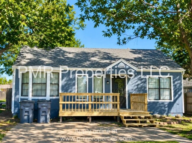 Building Photo - 2 Bedrooms/1 Bathroom House