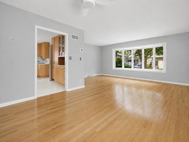 Photo - 4536 N Larkin St