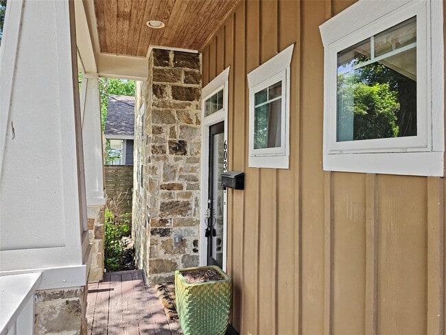 Photo - 603 Archer St