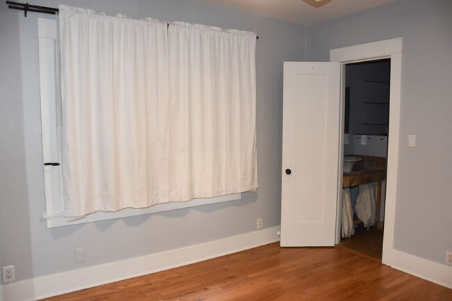 Photo - 166 N Cambridge St Unit A