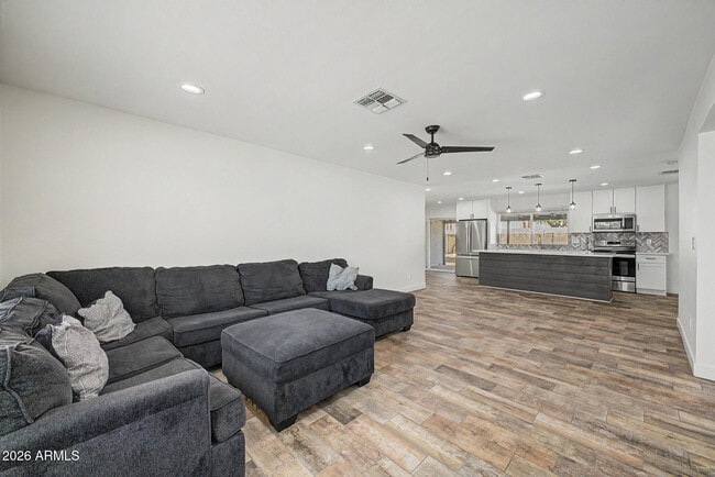 Photo - 2174 E Palmcroft Dr