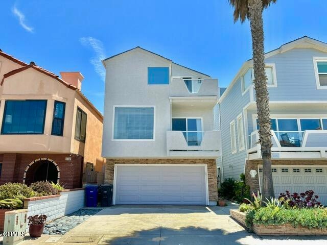 108 Los Feliz St