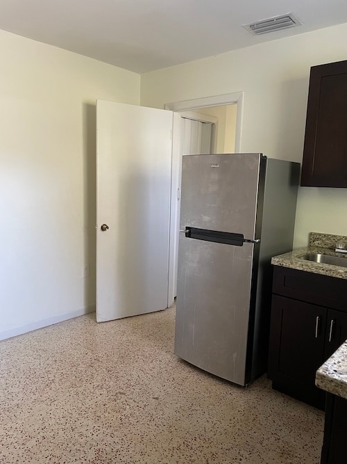 Photo - 2815 SW 37th Ct Unit Efficiency