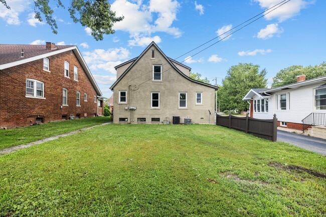 Photo - 3202 W Main St