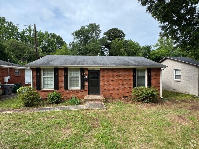 Building Photo - 2116 Finchley Dr Rental