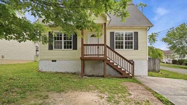 Photo - 3 bedroom, 2 bath adorable home in Cleveland!