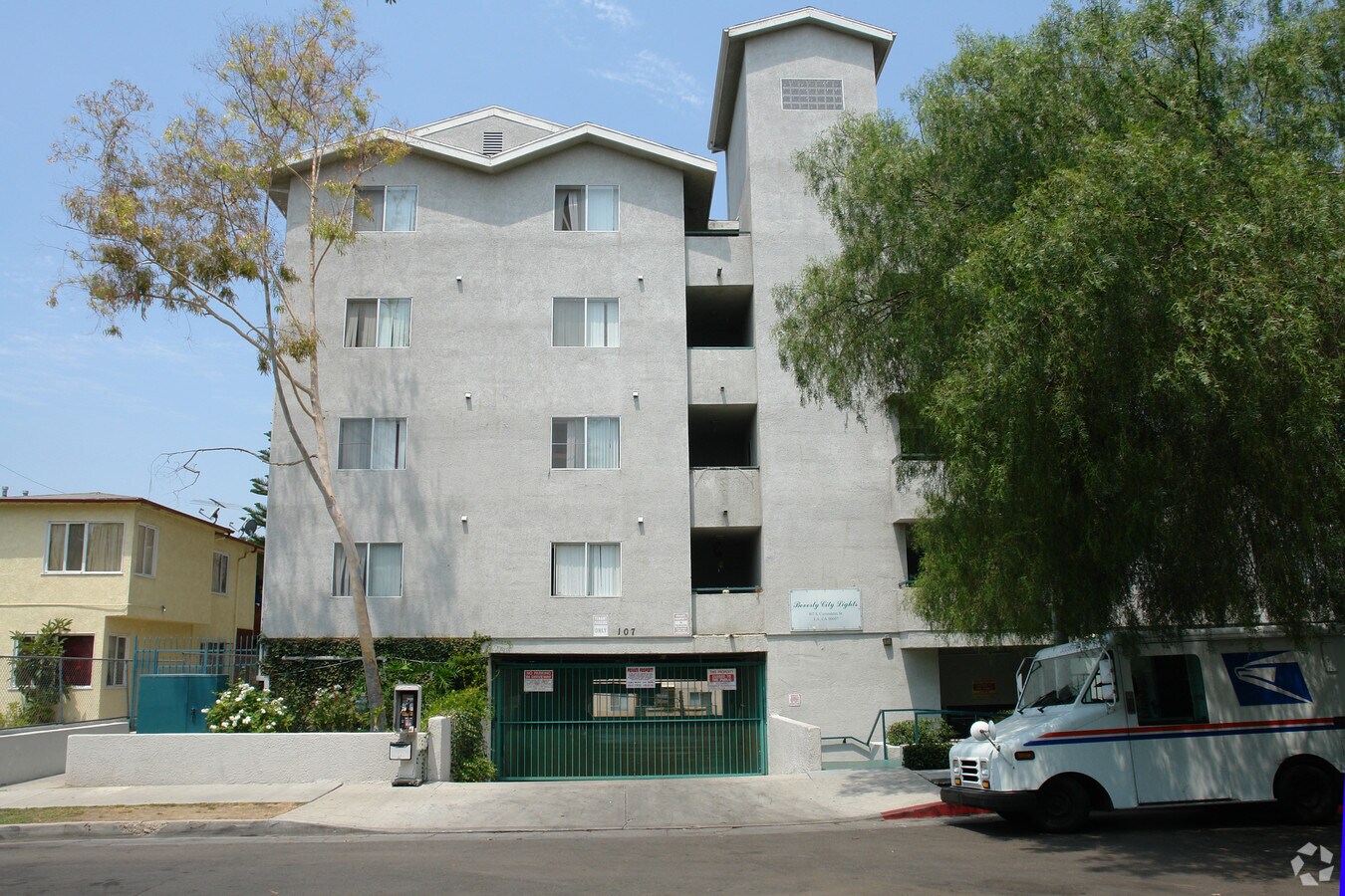 Photo - Beverly City Lights