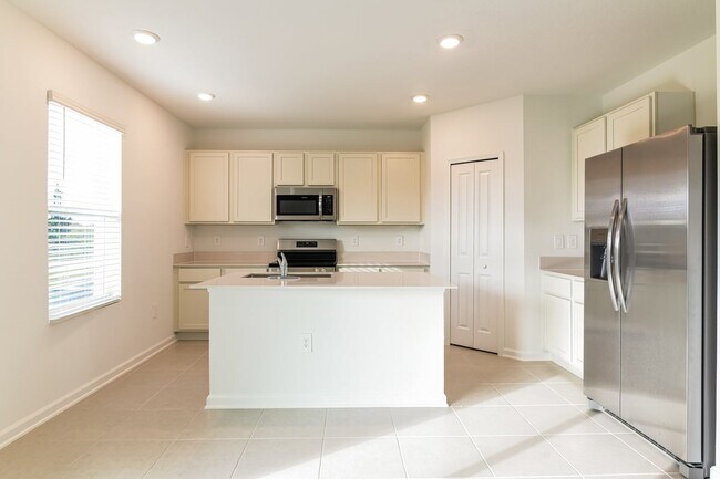 Photo - 4825 Katrina Dr