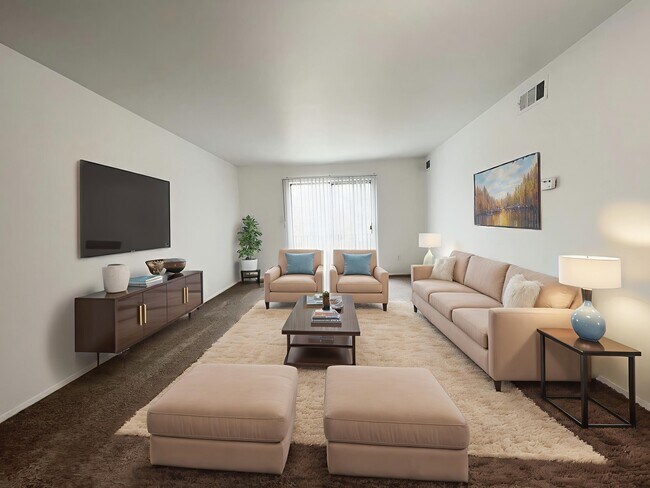 Photo - Williamsburg Square Apartments