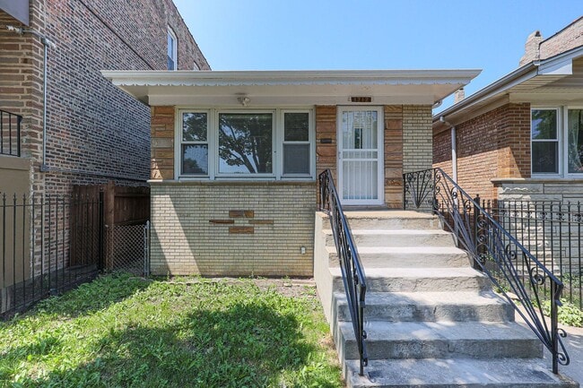 Building Photo - 1712 N Springfield Ave Rental