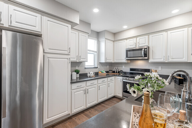 Building Photo - 1460 Lavender Loop Rental