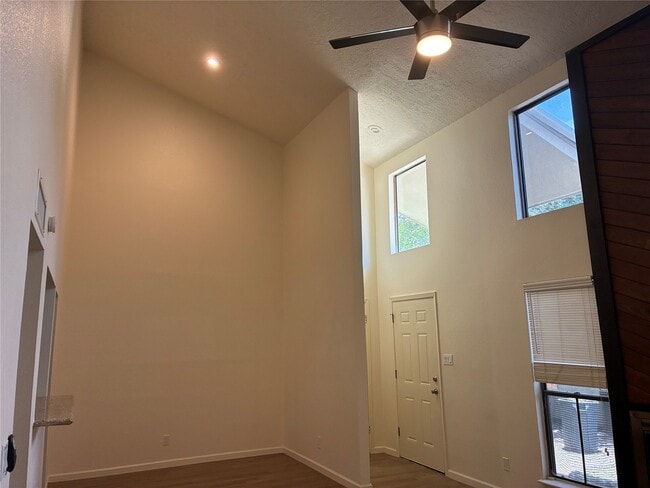 Photo - 6401 Deihl Rd Unit 1011