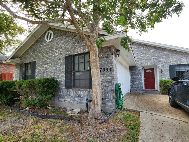 7933 Wolverine Dr