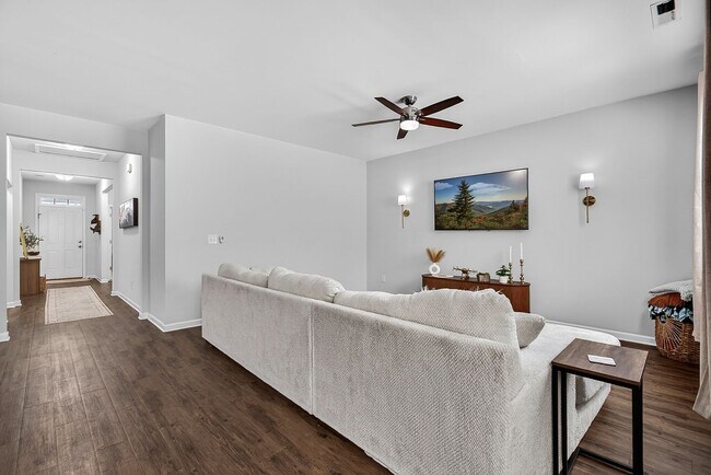 Photo - Modern 3 Bedroom Home Near Beaches & Boat Ramp