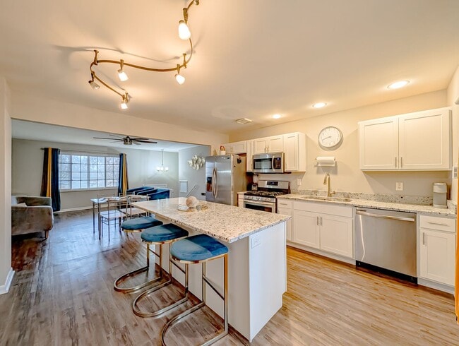 Photo - 8616 Hickory Ave Unit House