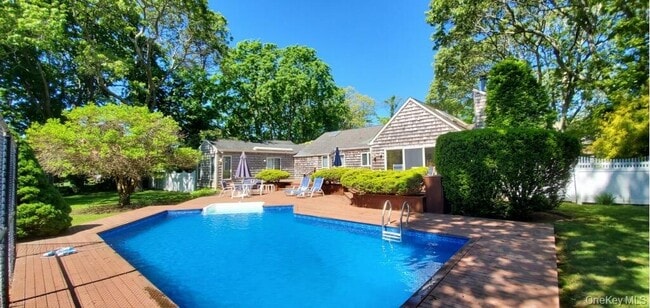 Photo - 20 Basket Neck Ln