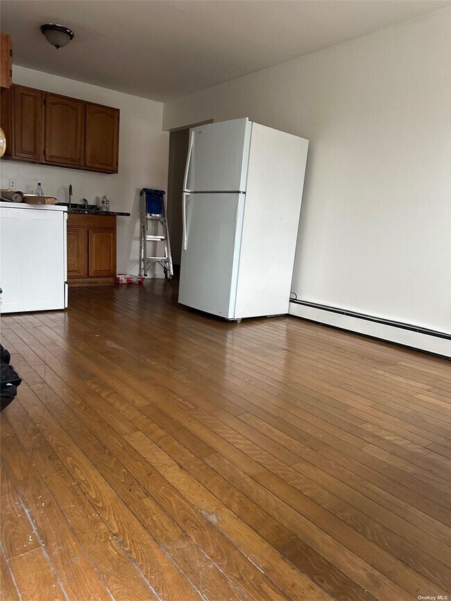 18006 Baisley Blvd Rental House Rental in Saint Albans, NY