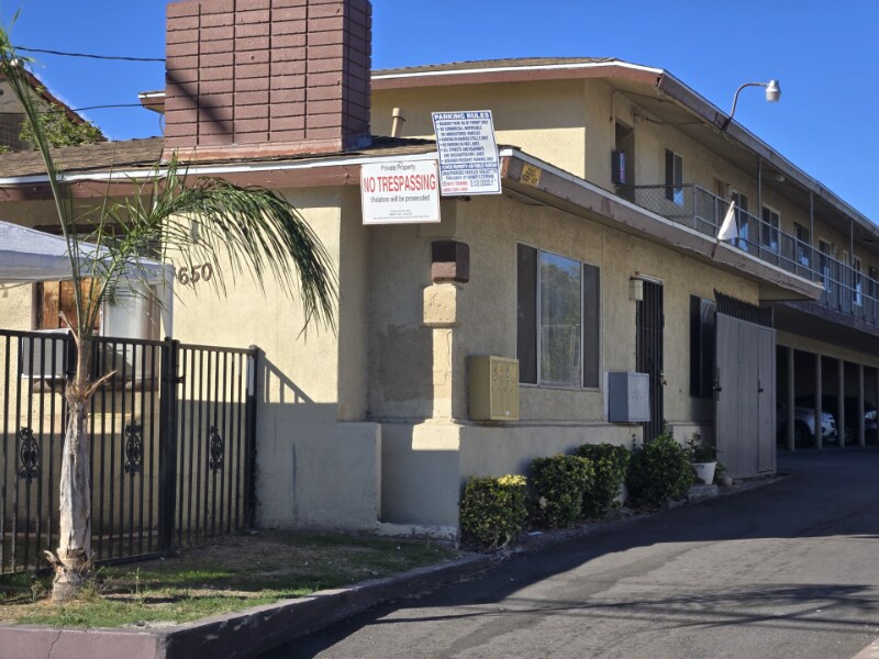 Photo - 650 N Mountain View Ave Unidad 4