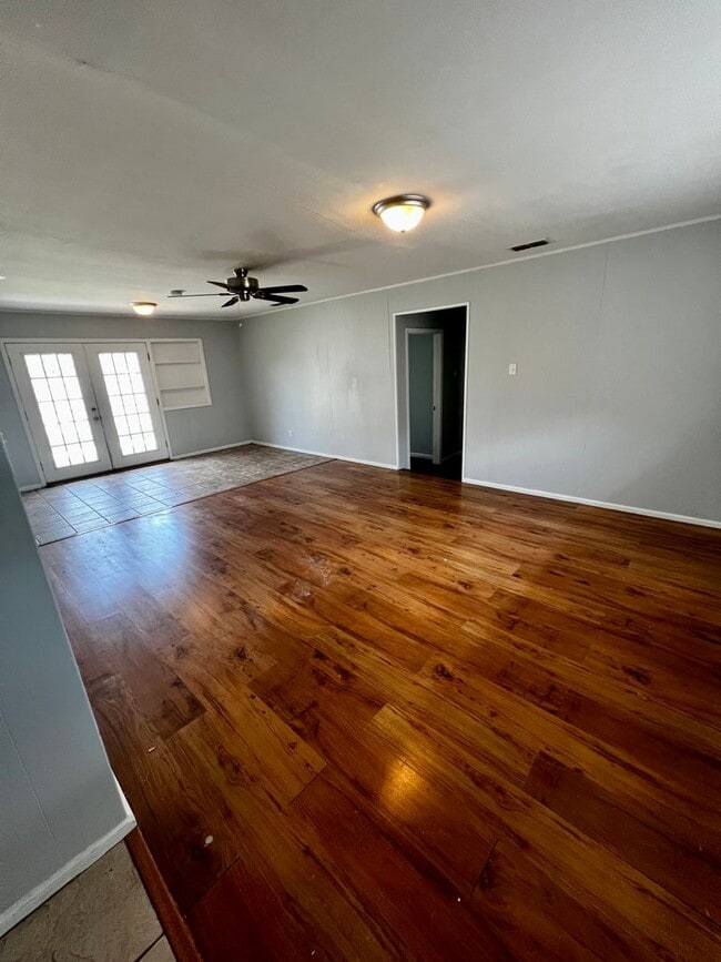 Photo - LT-3000 Buffalo Gap Unit B