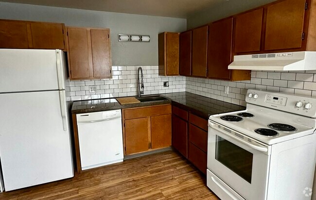Building Photo - 1648 E Pitkin St Unit B Rental