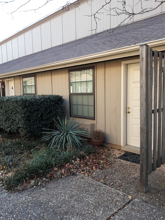 Iron Gate Apartments - Iron Gate Apartments