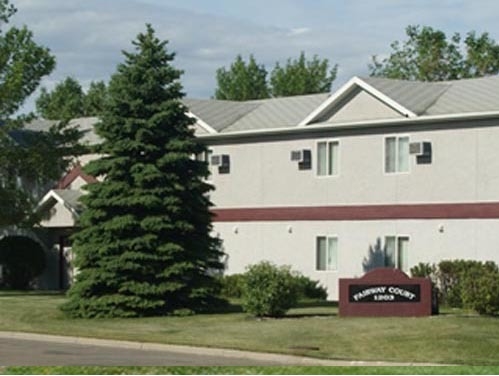 Fairway Court - Fairway Court Apartments