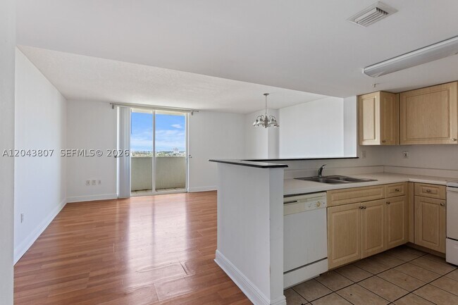 Photo - 3000 Coral Wy Unit 1507