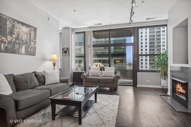 Photo - 700 S Clark St Unit 13D