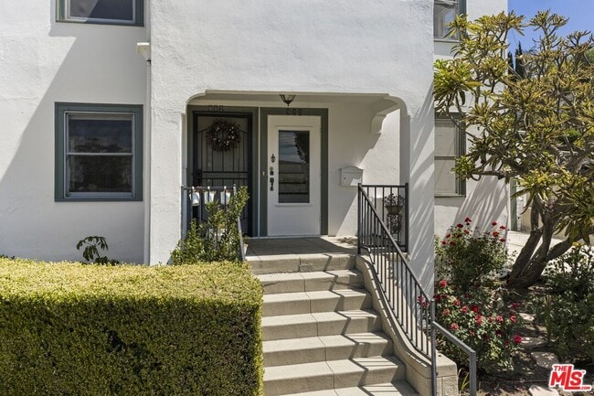 Photo - 980 W Kensington Rd