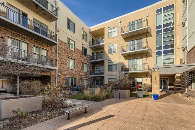 3401 Arapahoe Ave
