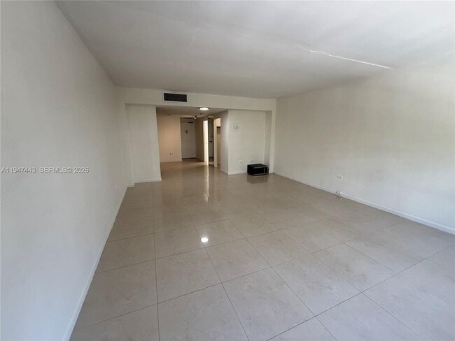 Photo - 825 Brickell Bay Dr Unit 449