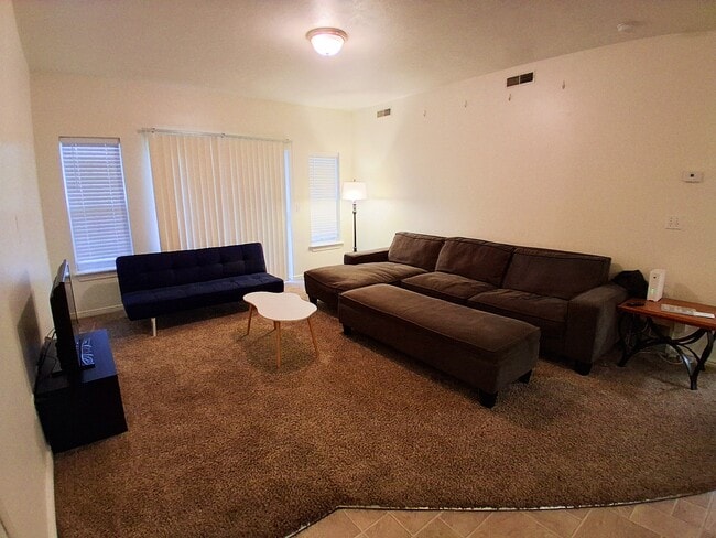 Photo - 416 N Seven Peaks Blvd