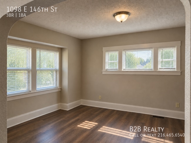 1098 E 146th St
