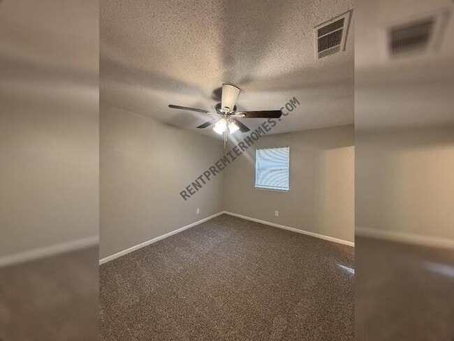 Photo - 2221 Dorchester Dr