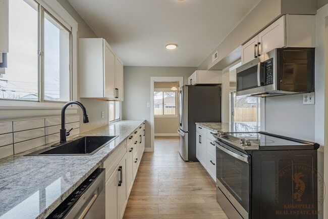 Photo - 566 N 24th St