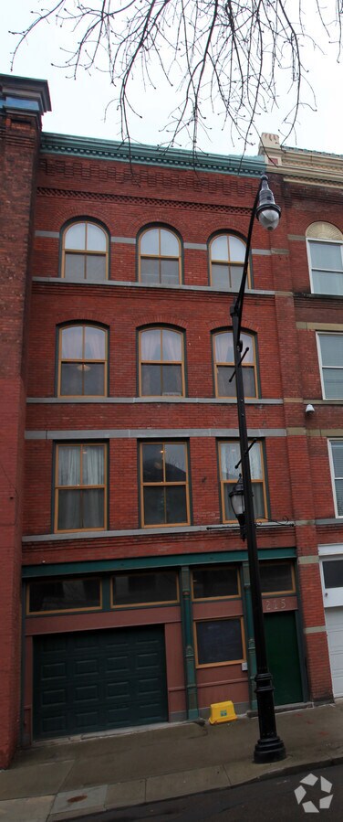 Photo - Lofts@215